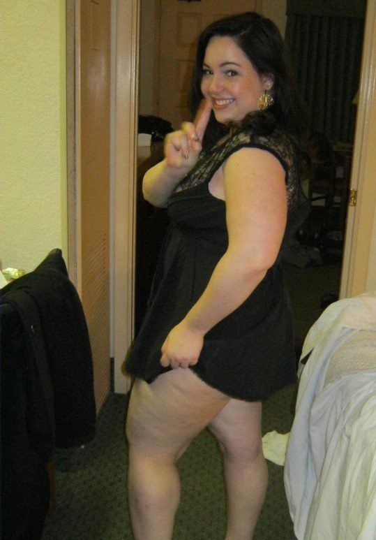 Проститутка Питера Светик с 3 размером груди предлагает интим услуги у метро Комендантский проспект  +7(981)174-52-34 - фото 3